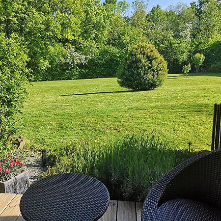 La Pause Bed and Breakfast Surville  Buitenkant foto
