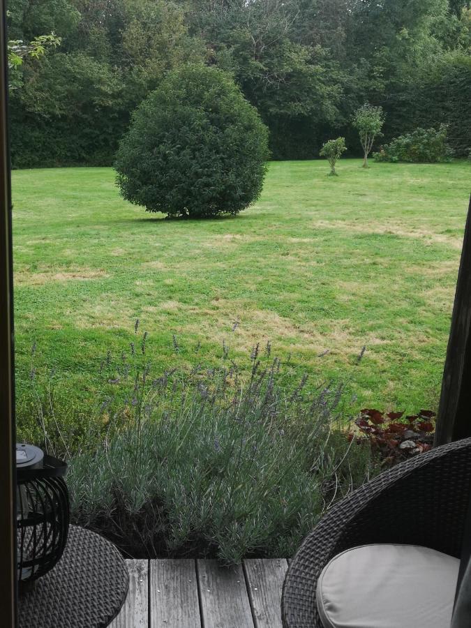 La Pause Bed and Breakfast Surville  Buitenkant foto