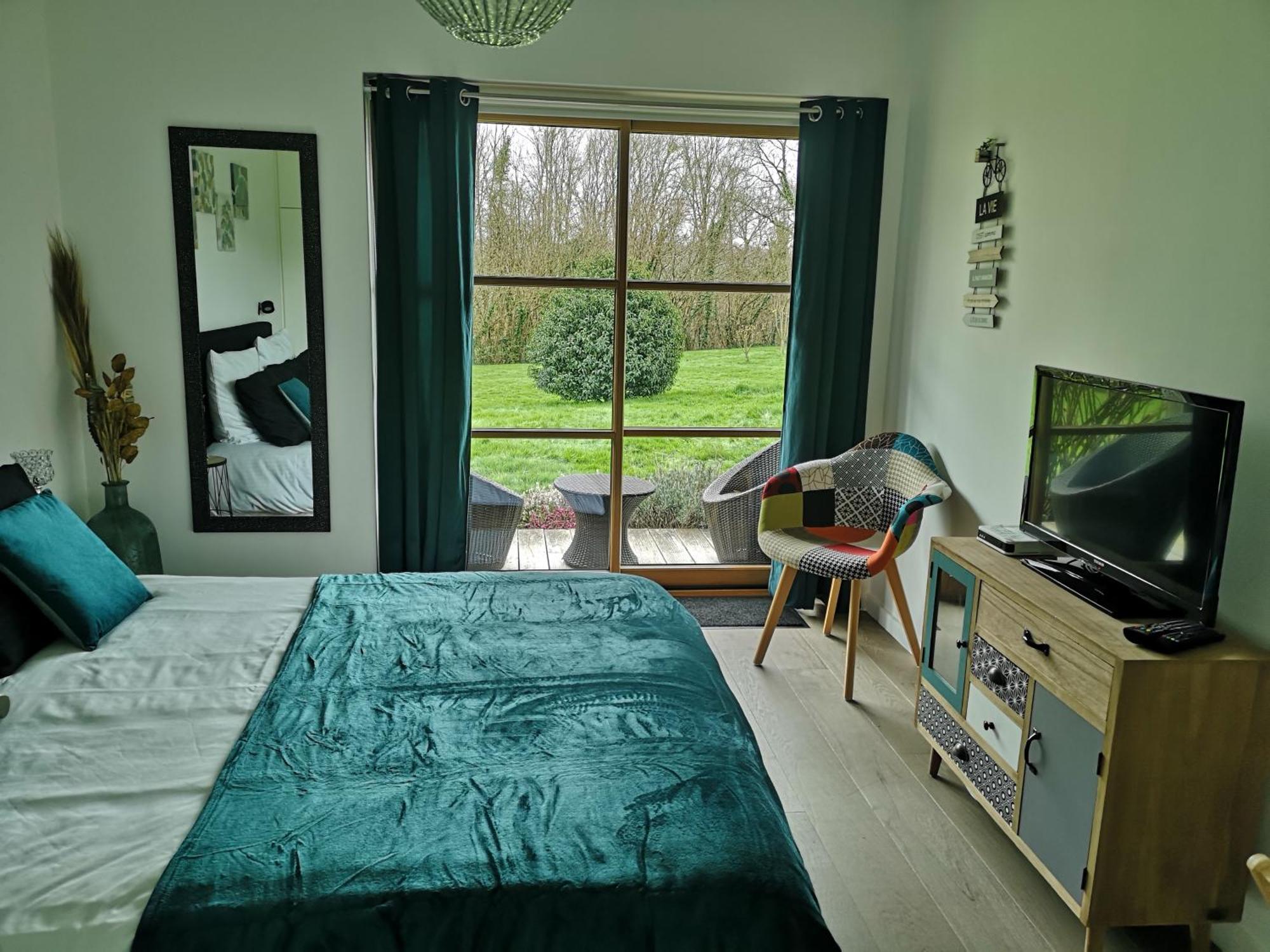 La Pause Bed and Breakfast Surville  Buitenkant foto